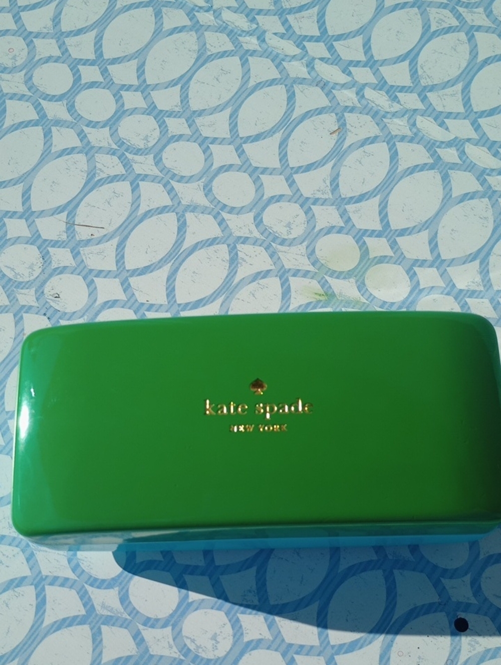 kate spade Green Hard Shell Eyeglass Case with Gold Logo